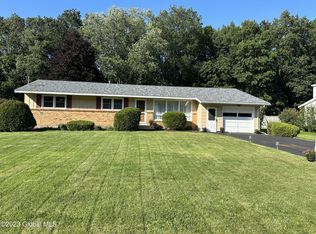 33 Kile Dr, Glenville, NY