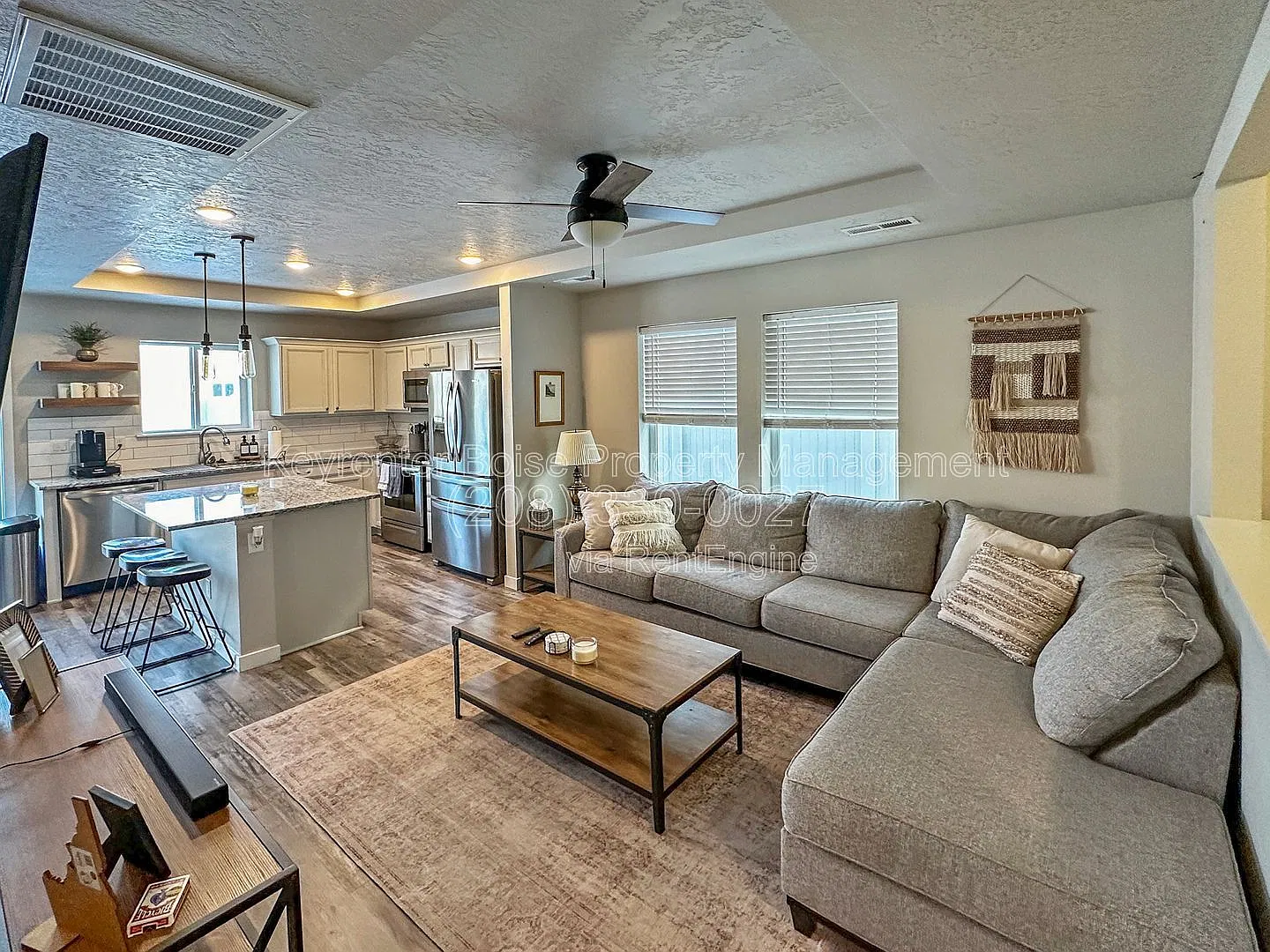 3 bed, 2.0 bath, 1080 sqft, $2,650 — Photo 3