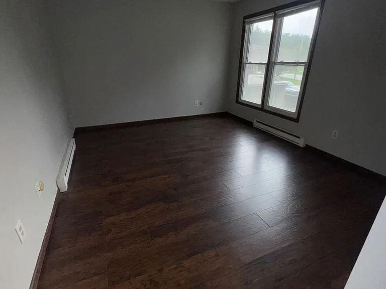 Wesleyan Apartments — Photo 10