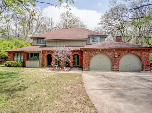 49 Nottingham Ln, Belleville, IL 62223