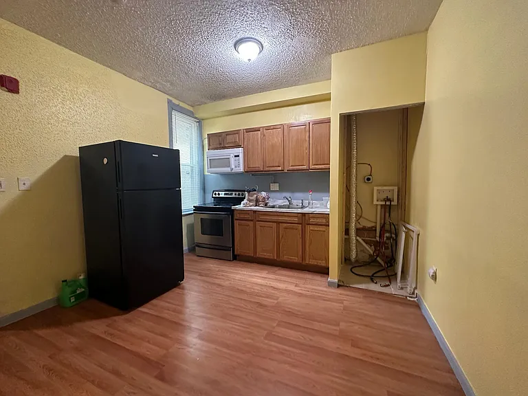 2236 N Park Ave #2 — Photo 2
