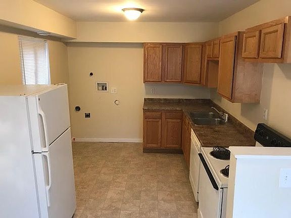 2nd image of 5635 Alvina Ave