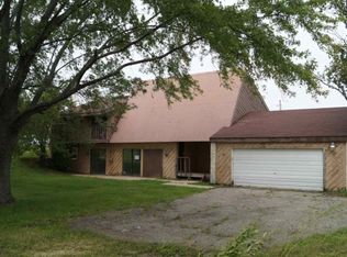 5325 Lincoln Rd, Oregon, WI 53575