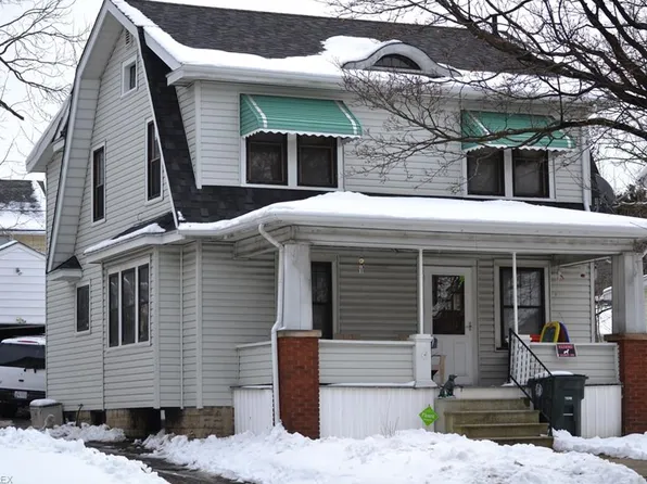 1517 Brown St, Akron, OH 44301
