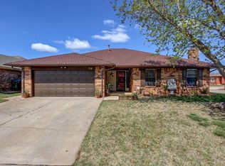 716 Okie Ridge Rd, Yukon, OK 73099
