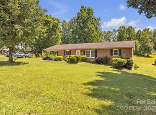 369 Birch Circle Dr, Hudson, NC 28638