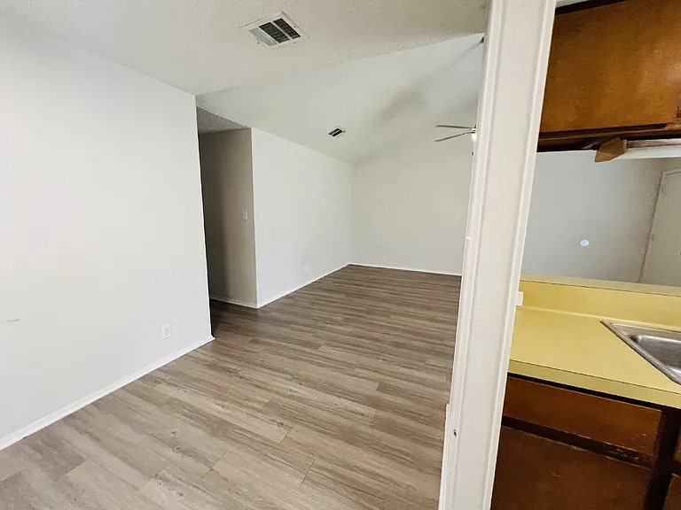105A Nicole Cv — Photo 10