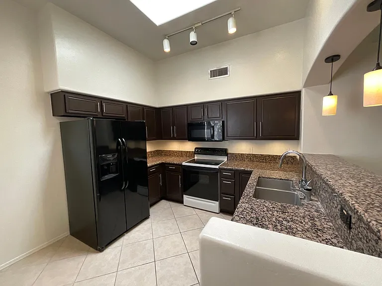 7370 E Placita Luz De La Luna — Photo 11