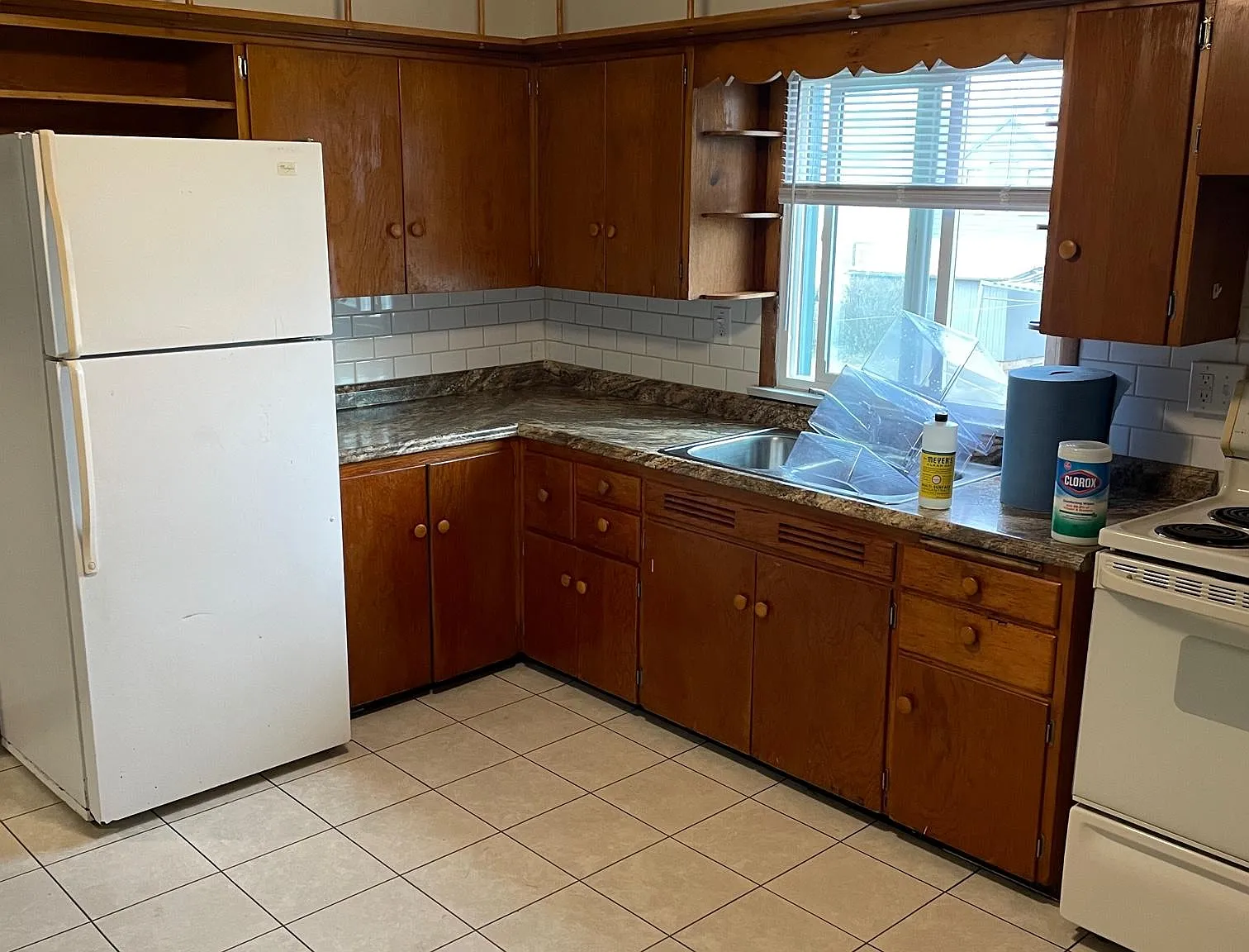 295 N Locust Point Rd — Photo 4