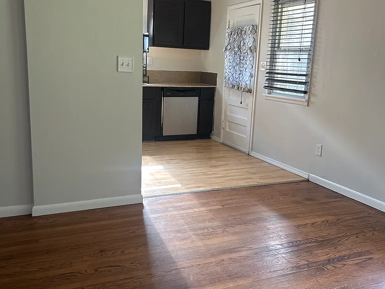 2621 NW 49th St — Photo 15