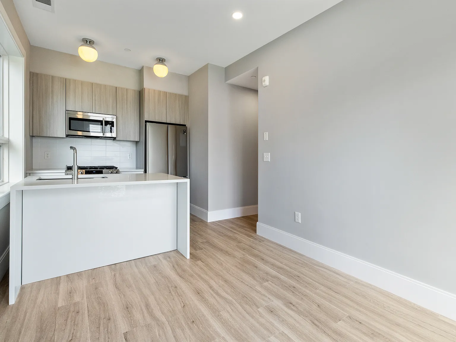 1 bed, 550 sqft, $2,550 — Photo 4