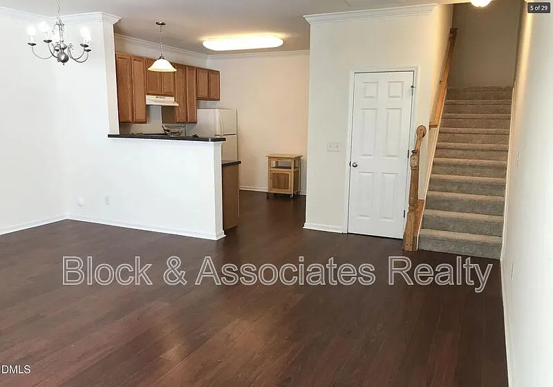 Building Photo - 11730 Mezzanine Dr #111