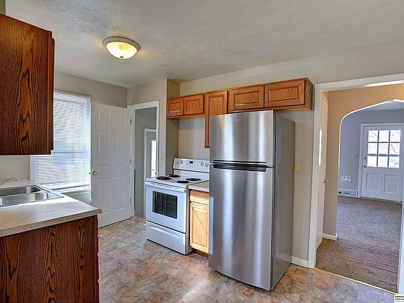 5th image of 3925 N 55th St