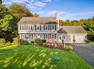 8 Victoria Ln, Rehoboth, MA 02769