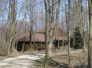 5701 Beach Rd, Medina, OH 44256