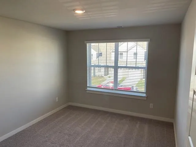 658 Birdie Dr — Photo 25