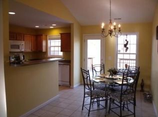 187 Folkstone Rd, Holly Ridge, NC 28445