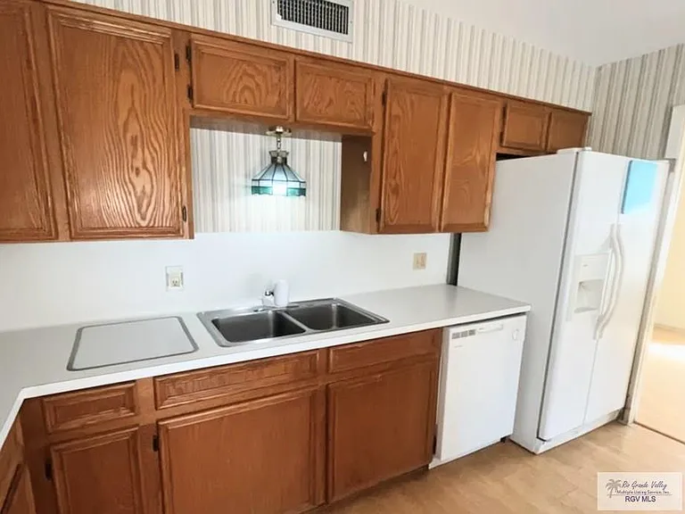 5611 La Estrella Cir — Photo 8