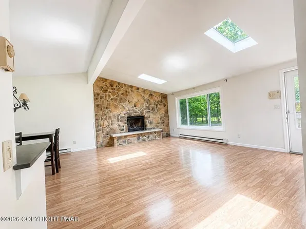 85 Tunkhannock Dr, Albrightsville, PA 18210