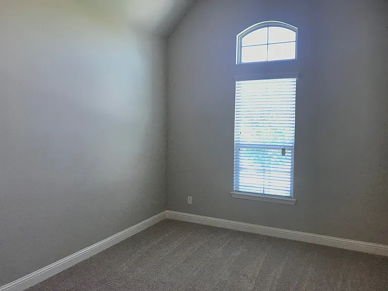 1324 Torrent Dr — Photo 4