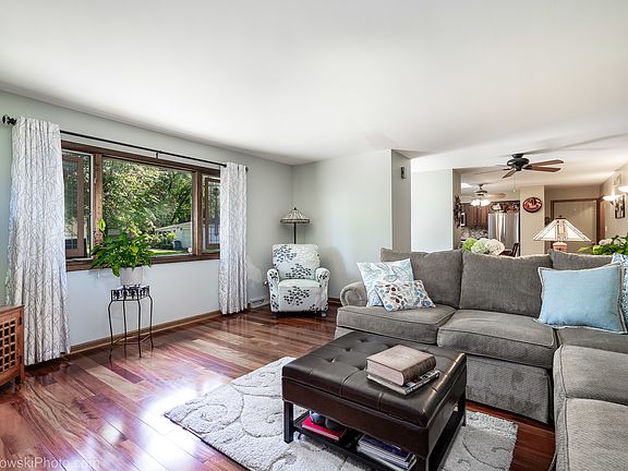 5th image of 418 N Wilmette Ave