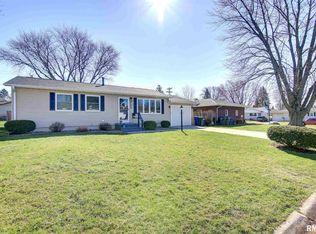 1005 Galbraith Dr, Clinton, IA 52732