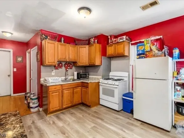25 Washington Ave #A, Paterson, NJ 07503