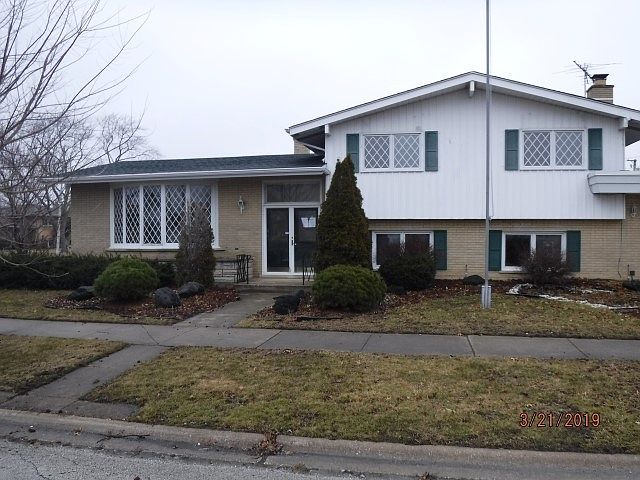 1st image of 9933 S Kilbourn Ave