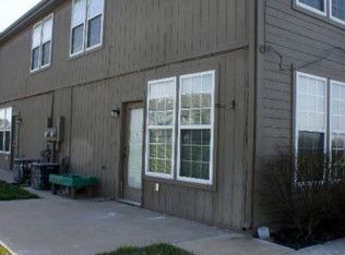 424 Eisenhower St, Baldwin City, KS 66006