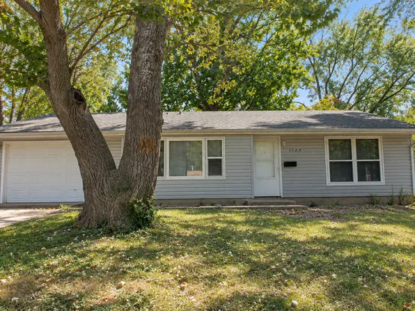 1120 Lanore Dr, Urbana, IL 61802