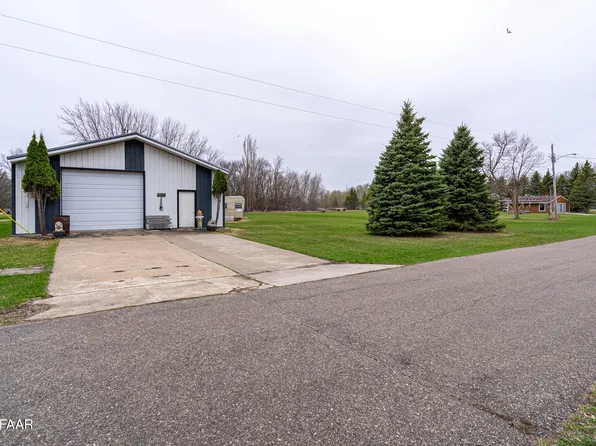 12239 Lake St SE, Mentor, MN 56736