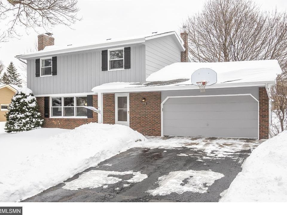 1st image of 2936 Winthrop Dr