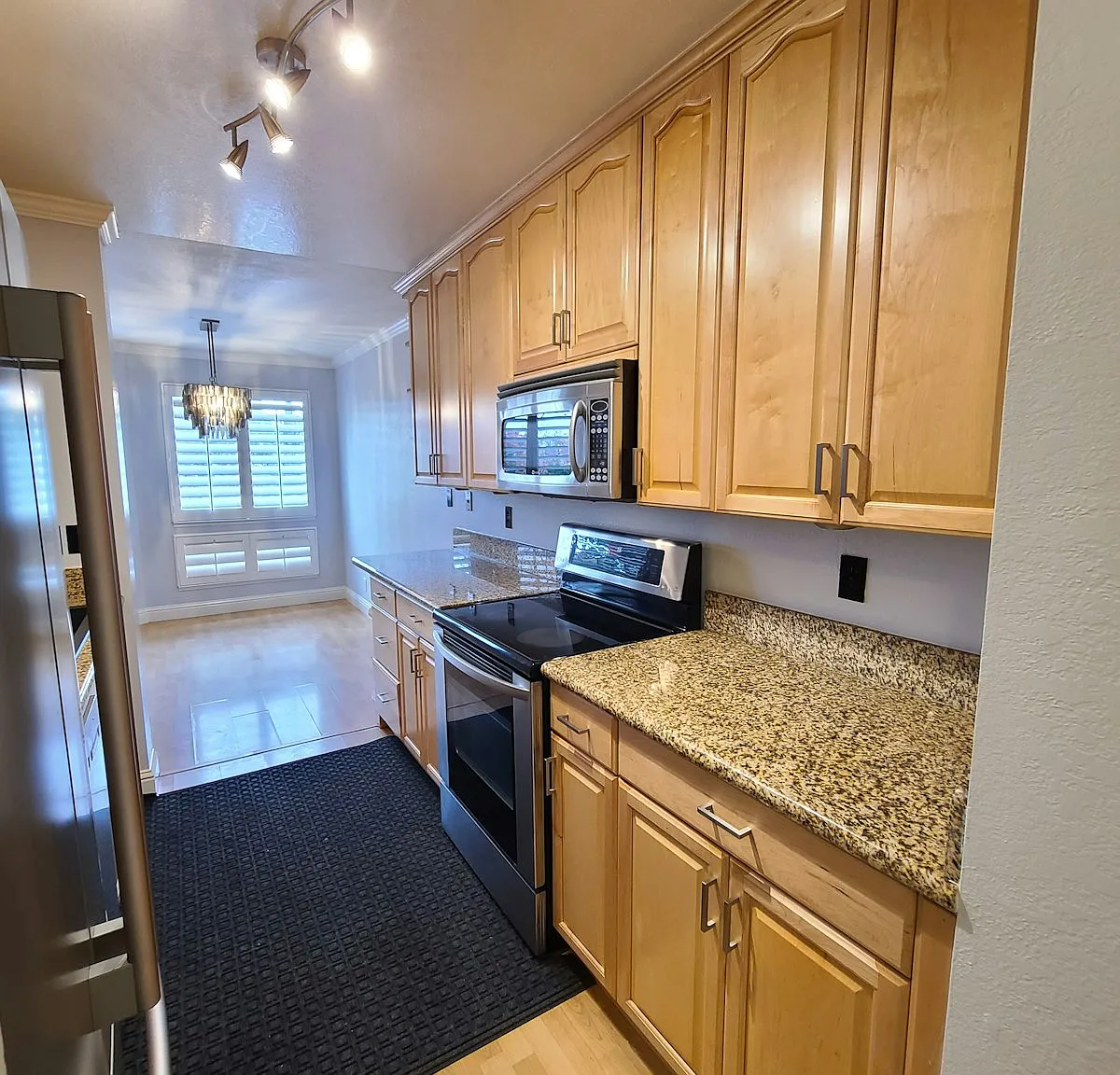 21228 Gary Drive — Photo 4
