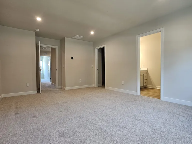 336 Lograto Ln — Photo 9