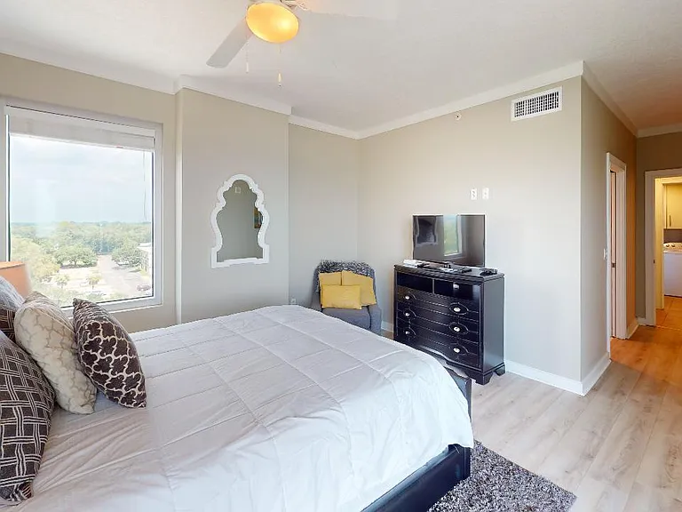 2060 Beach Blvd #601 — Photo 17