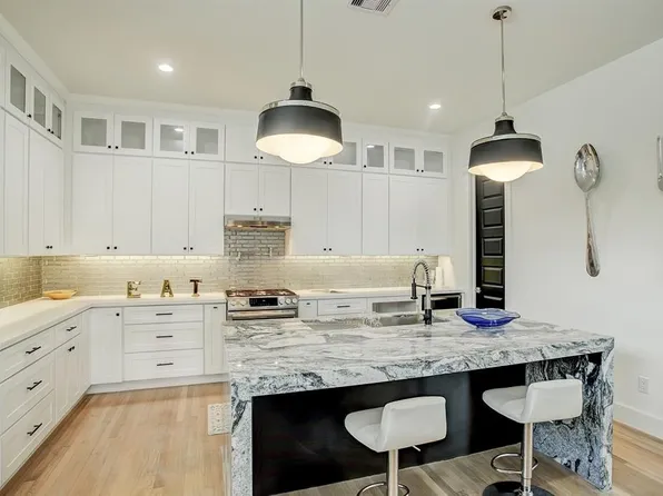 1405 Indiana St #A, Houston, TX 77006