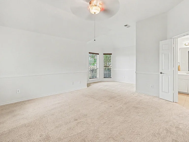 16434 Redcrest Dr — Photo 22