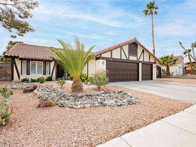 1528 Tonada Way, Las Vegas, NV, 89117