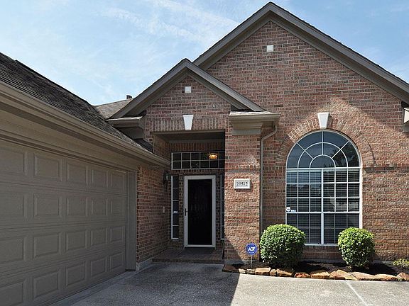 3rd image of 20512 Atascocita Shores Dr