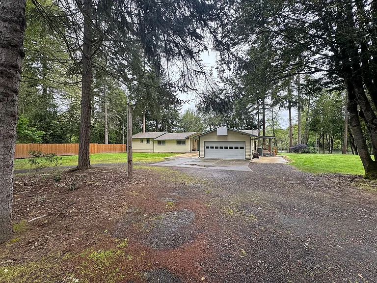 15928 N Umpqua Hwy — Photo 1