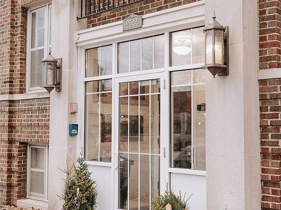 3rd image of 2544 Harriet Ave #9060604