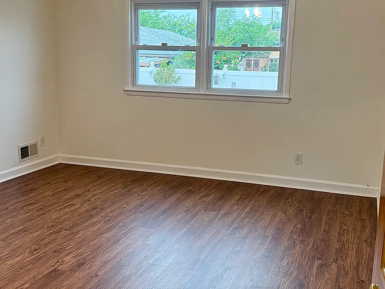 83 Augusta Ave #2 — Photo 12