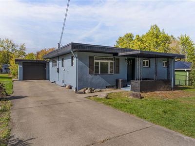 2206 Carolyn St, Hermitage, PA, 16148