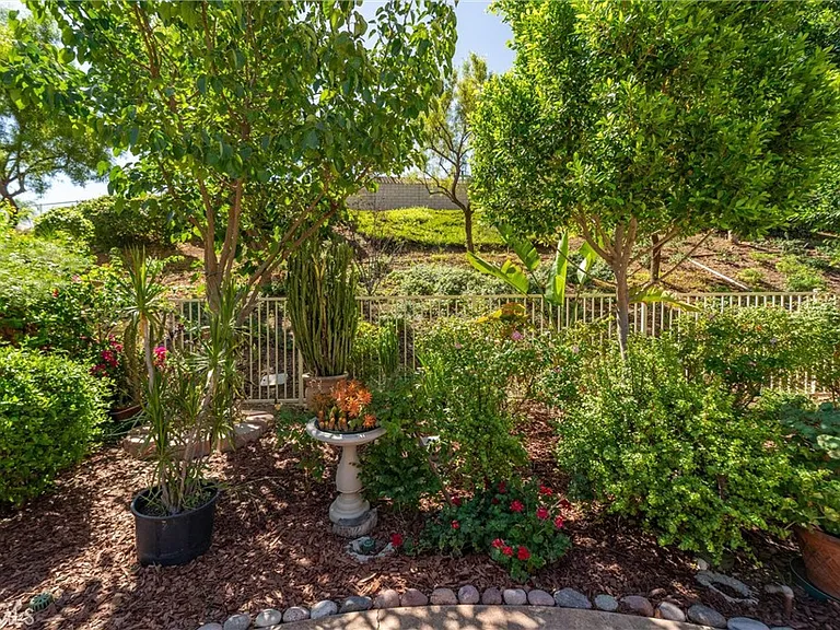 1254 Duxbury Cir — Photo 54