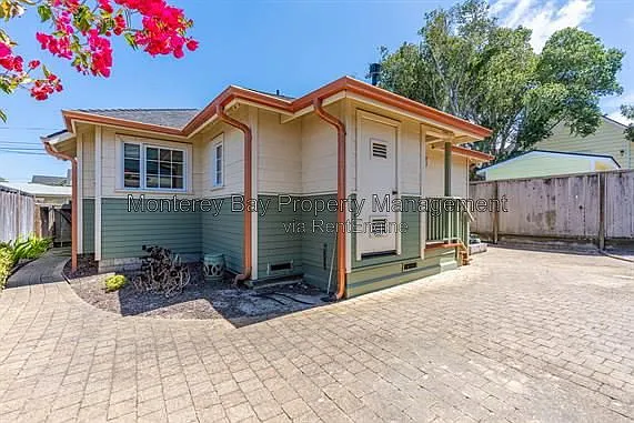 414 Monterey Ave — Photo 19