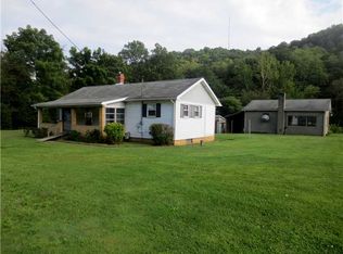 438 Constitution Blvd, New Brighton, PA 15066