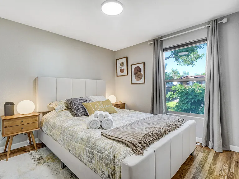 Comfortable Queen bed