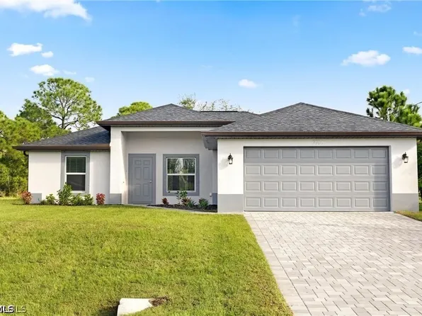 1322 NE 12th Place Cpe, Coral, FL 33909