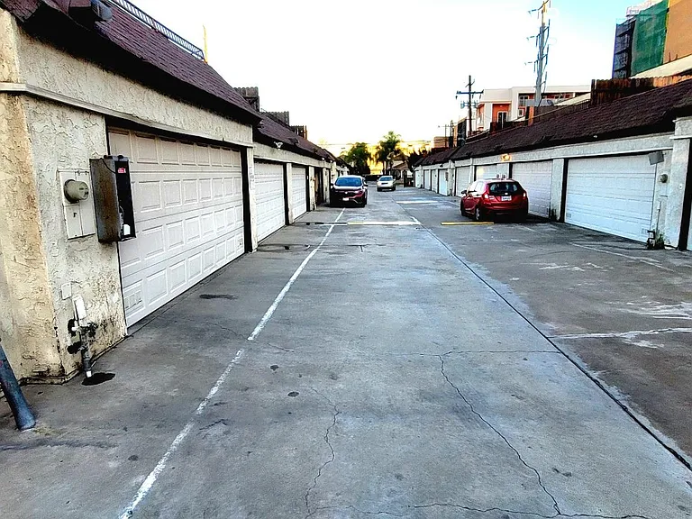1533 S Del Mar Ave #K — Photo 31