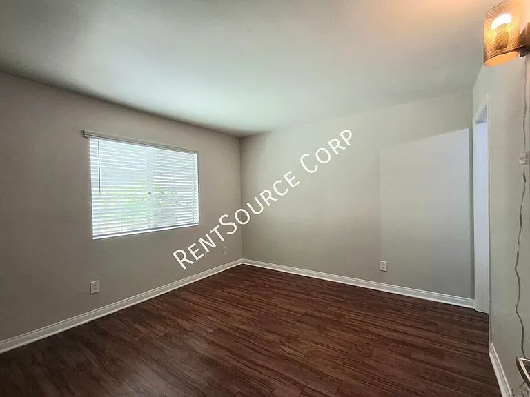 5525 Canoga Ave #123 — Photo 14